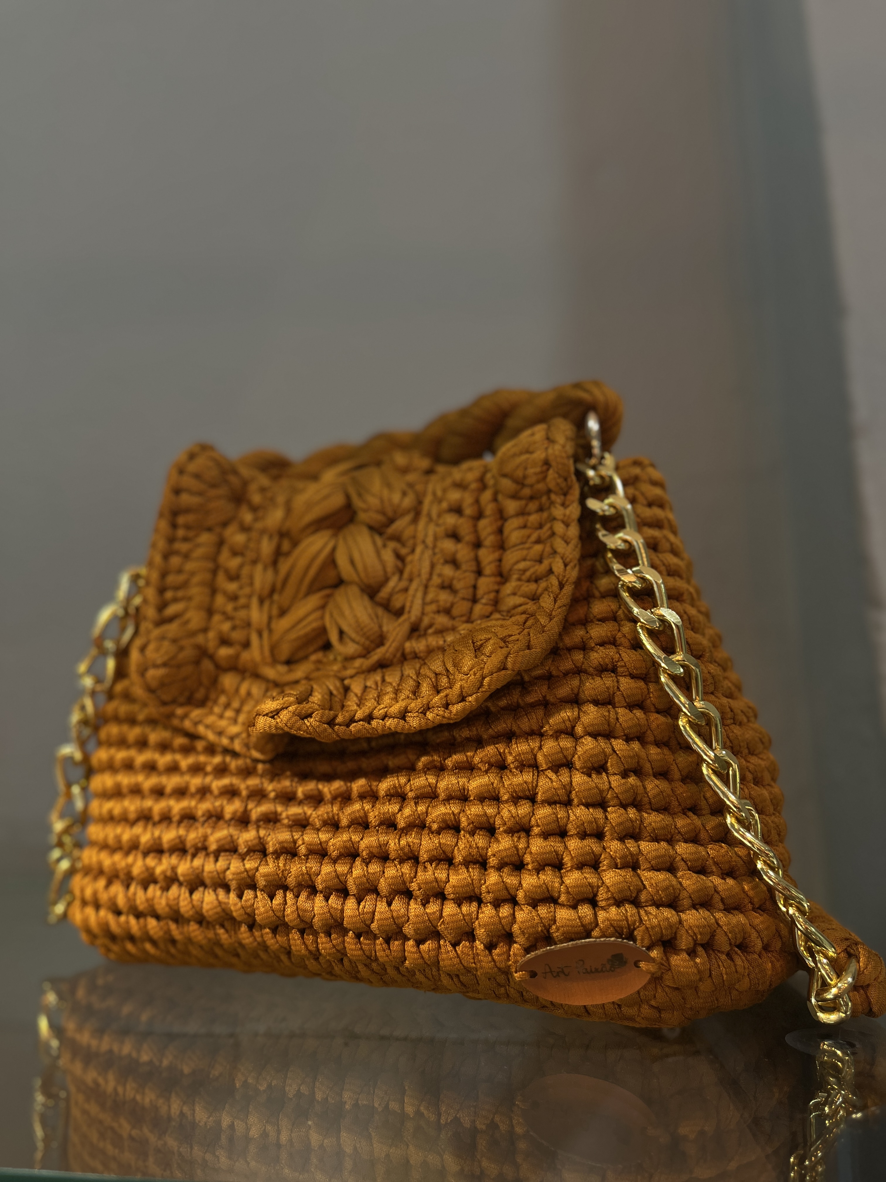 BOLSA CROCHÊ DOURADA